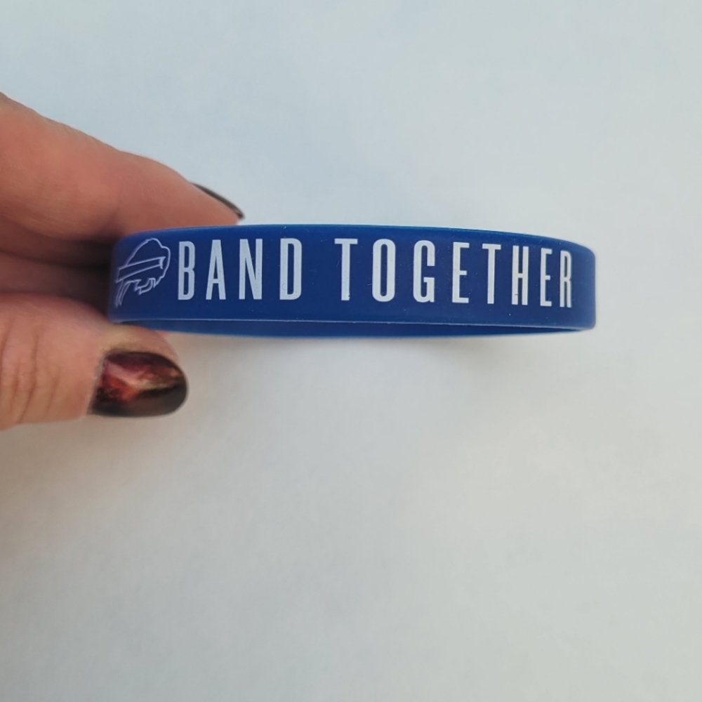 🏈 Buffalo Bills BAND TOGETHER logo silicone band bracelet